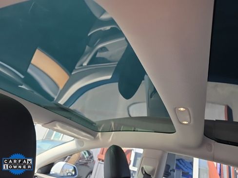 Used 2019 Tesla Model 3 Standard Range Plus image 31