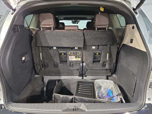 Used 2024 Toyota Sienna Platinum FWD image 18