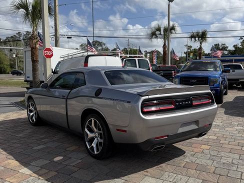 Used 2015 Dodge Challenger SXT Plus w/ Technology Group RWD image 8