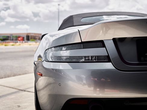 Used 2016 Aston Martin DB9 GT RWD image 14