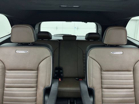 New 2027 GMC Acadia Denali Ultimate w/ LPO, Floor Liner Package AWD/4WD image 45