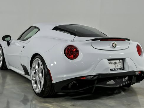Used 2015 Alfa Romeo 4C Coupe w/ Leather Interior Group image 10