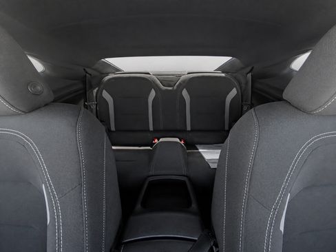 Used 2018 Chevrolet Camaro LT RWD image 22