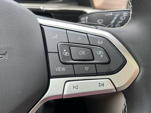 Certified 2026 Volkswagen Atlas SE w/ Panoramic Sunroof Package FWD image 24
