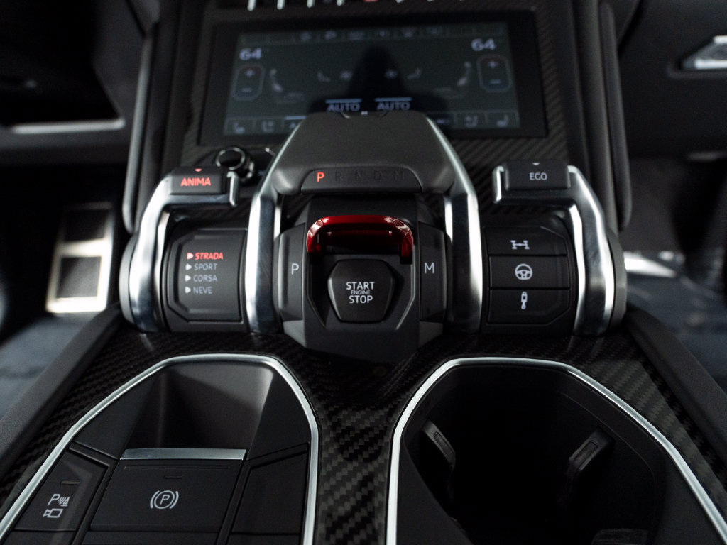 Used 2024 Lamborghini Urus S AWD/4WD image 25