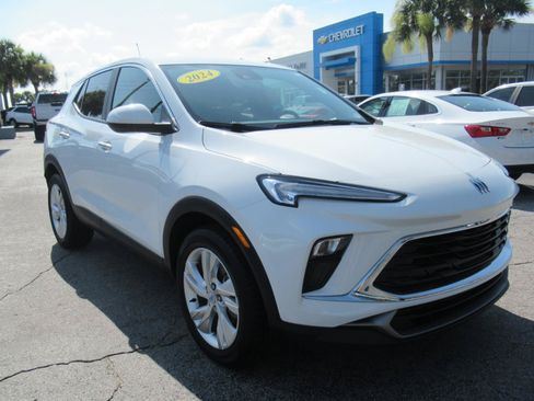 Used 2024 Buick Encore GX Preferred FWD image 4