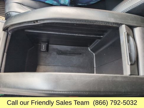 Used 2017 Toyota Highlander SE w/ Carpet Mat Package AWD/4WD image 27