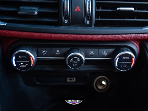 Used 2020 Alfa Romeo Giulia w/ Quick Order Package 22K Sport image 32