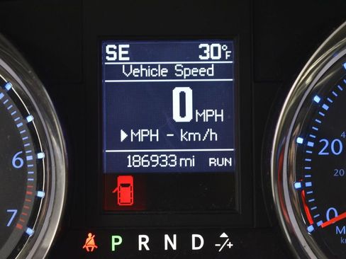 Used 2015 Chrysler Town & Country Touring w/ Driver Convenience Group image 45