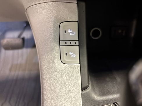 Used 2017 GMC Acadia SLT w/ LPO, Floor Liner Package image 43