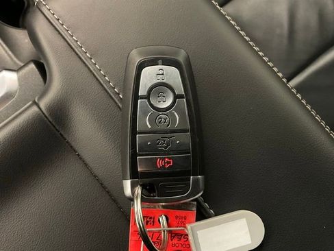 Used 2025 Ford Expedition Platinum AWD/4WD image 29