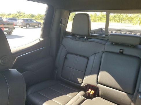 Certified 2025 Chevrolet Silverado 1500 High Country image 12