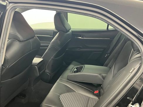 Used 2024 Toyota Camry SE FWD image 10