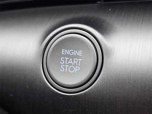 Used 2025 Hyundai Kona SEL image 21