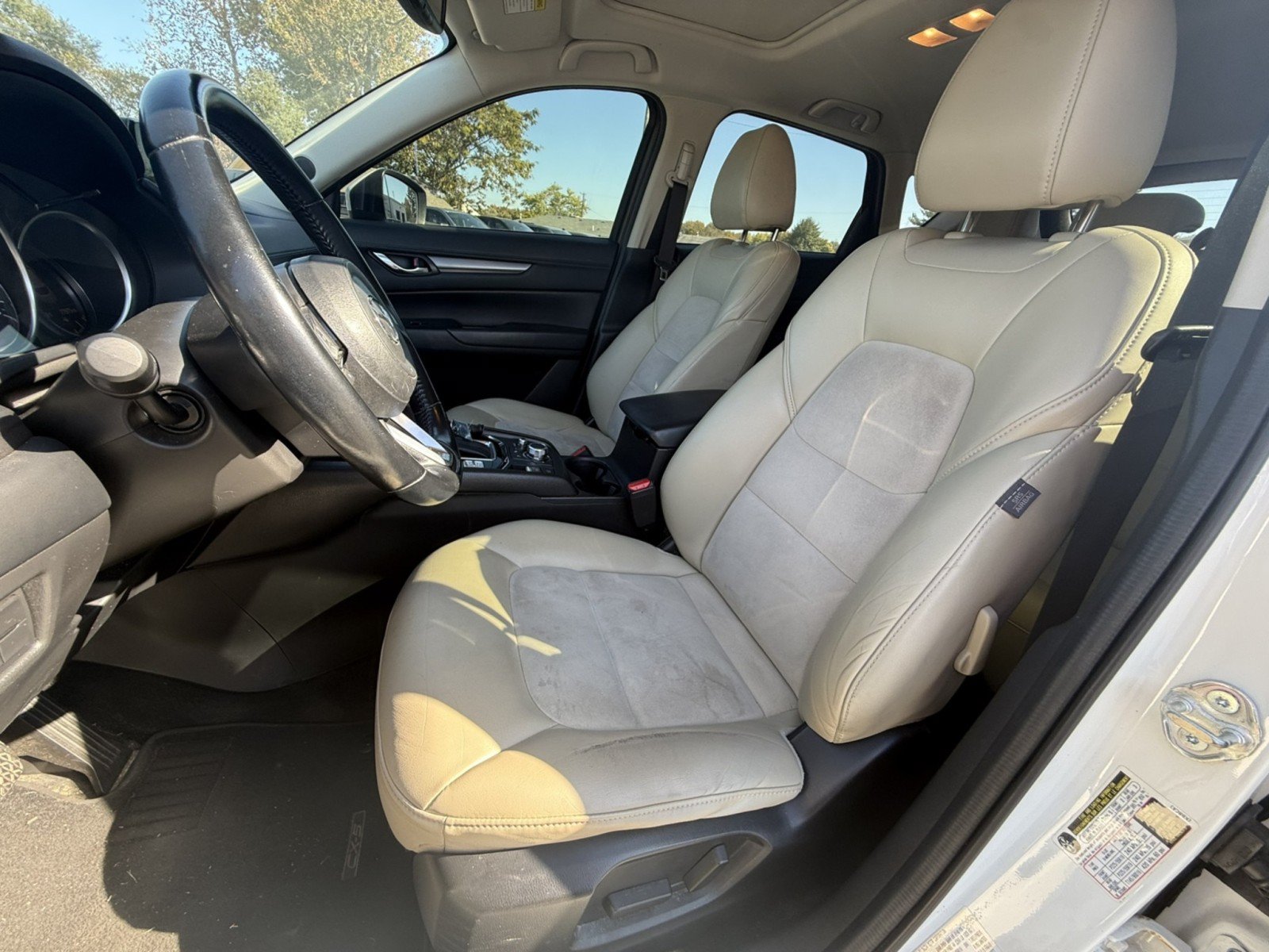 Used 2018 MAZDA CX-5 Touring w/ Preferred Equipment Package AWD/4WD image 9