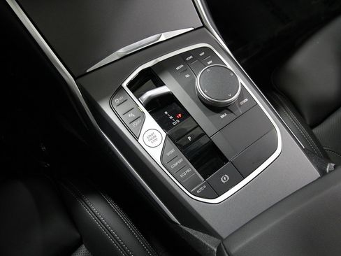 Certified 2025 BMW 230i xDrive 230i xDrive w/ Convenience Package image 14