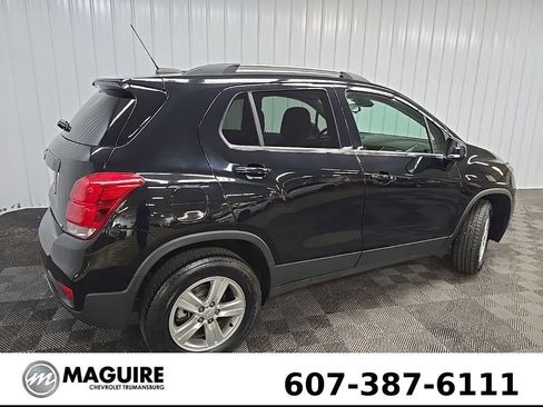Used 2020 Chevrolet Trax LT AWD/4WD image 3