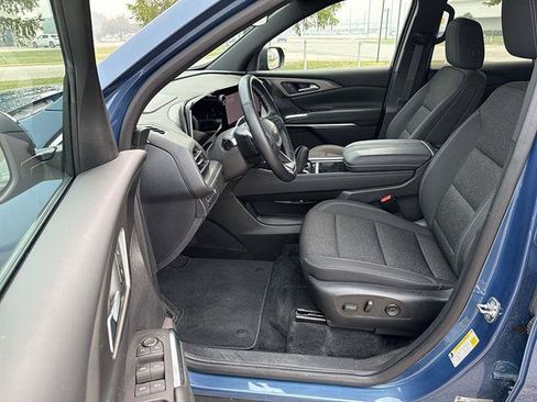 Certified 2024 Chevrolet Traverse LT AWD/4WD image 41