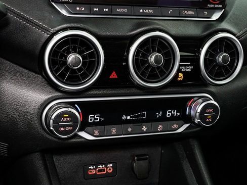 Used 2020 Nissan Sentra SV w/ Electronics Package image 16