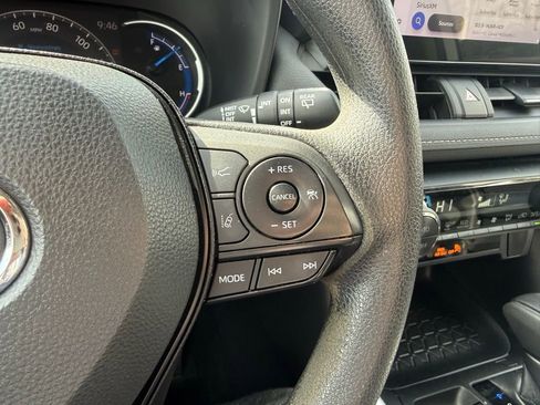 Used 2023 Toyota RAV4 XLE image 18