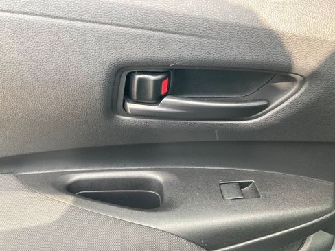 Used 2025 Toyota Corolla LE FWD image 12