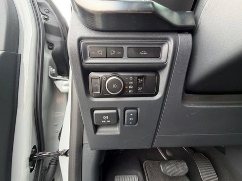 Used 2023 Ford F150 Lariat w/ Equipment Group 502A High AWD/4WD image 4