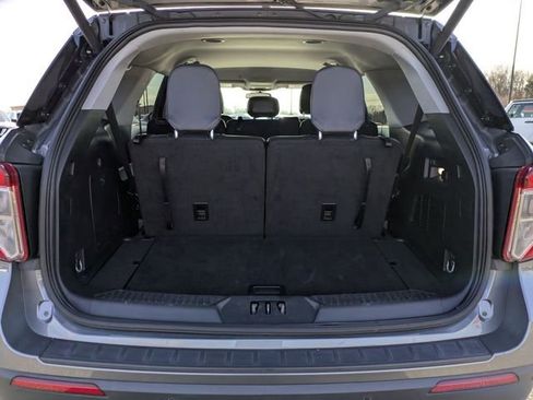 Used 2023 Ford Explorer XLT w/ Equipment Group 202A image 30