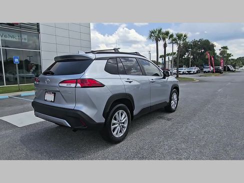 Used 2022 Toyota Corolla Cross LE w/ Moonroof Package FWD image 33