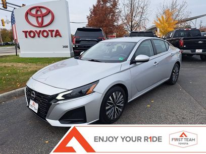 Used 2023 Nissan Altima 2.5 SV