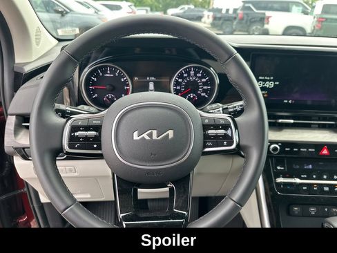 Used 2024 Kia Carnival EX FWD image 14
