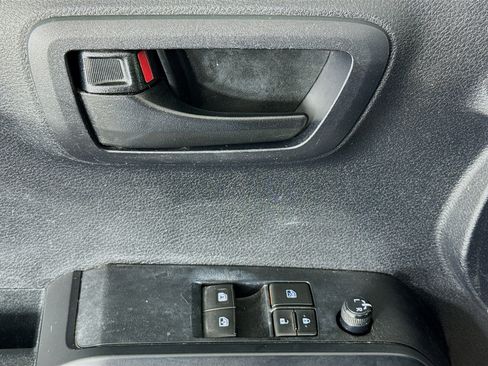 Used 2020 Toyota Tacoma SR image 22