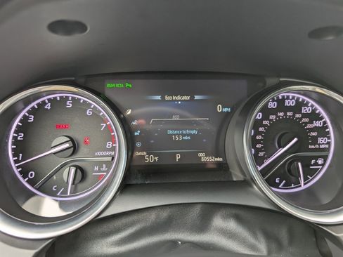 Used 2018 Toyota Camry XLE image 27