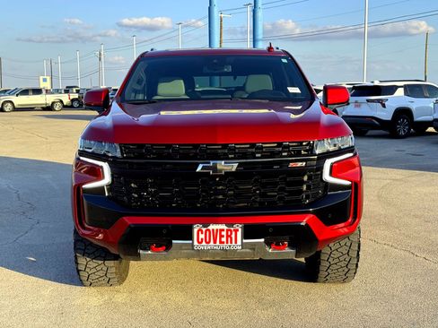 Used 2023 Chevrolet Tahoe Z71 w/ Luxury Package image 3