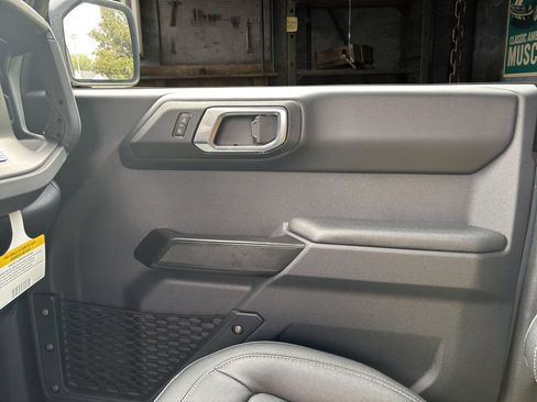New 2025 Ford Bronco Badlands AWD/4WD image 11