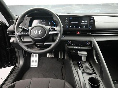 New 2026 Hyundai Elantra Sport FWD image 11