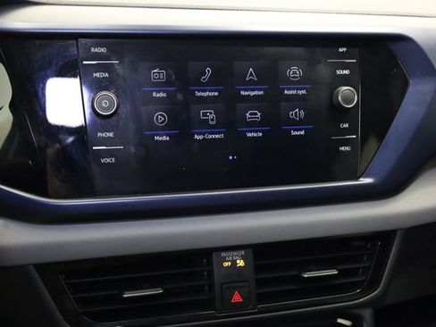 Used 2023 Volkswagen Taos SE w/ Panoramic Sunroof Package AWD/4WD image 22