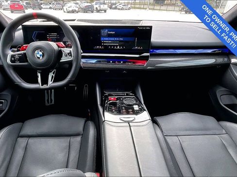 Used 2025 BMW M5 w/ Executive Package image 20