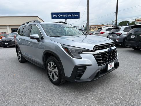 Certified 2023 Subaru Ascent Premium w/ Convenience Package AWD/4WD image 3