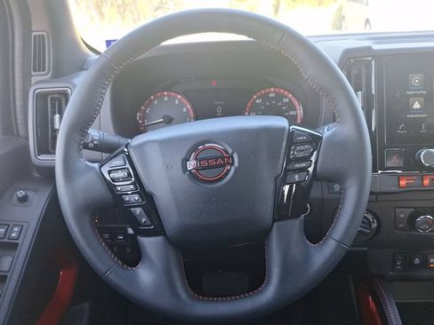 Certified 2025 Nissan Frontier PRO-4X w/ Pro Convenience Package AWD/4WD image 12