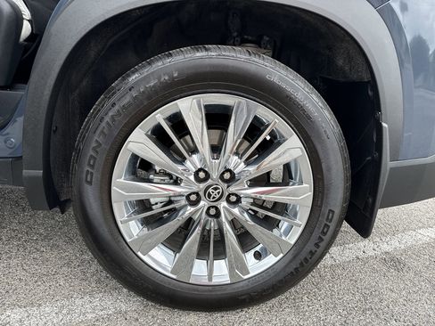 Certified 2024 Toyota Grand Highlander AWD image 19