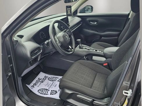 Used 2023 Honda HR-V LX image 6