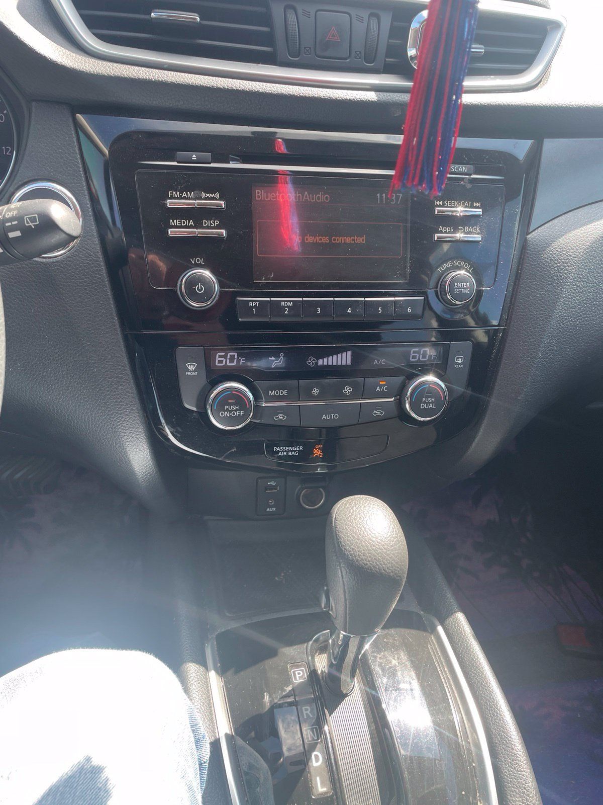 Used 2016 Nissan Rogue SV FWD image 11