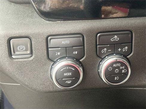 Used 2023 GMC Sierra 1500 Elevation image 21