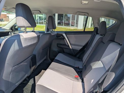 Used 2015 Toyota RAV4 LE w/ Four Season Floor Mat Package AWD/4WD image 11