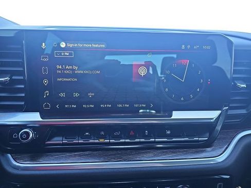 Used 2025 GMC Sierra 1500 Elevation image 13