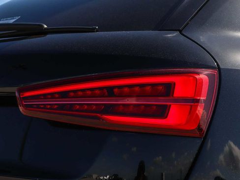 Used 2018 Audi Q3 2.0T Premium Plus w/ Premium Plus Package image 10