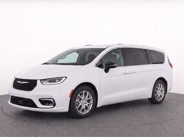 Used 2025 Chrysler Pacifica Select FWD image 8