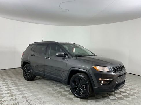 Used 2020 Jeep Compass Latitude AWD/4WD image 3