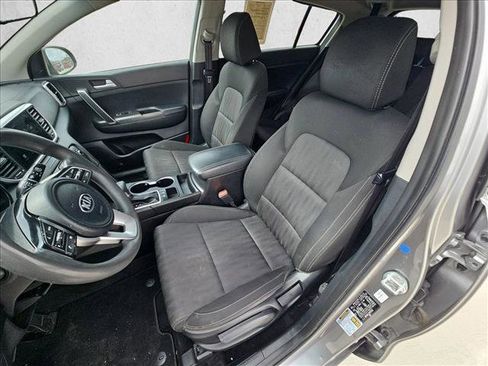 Used 2021 Kia Sportage LX image 16