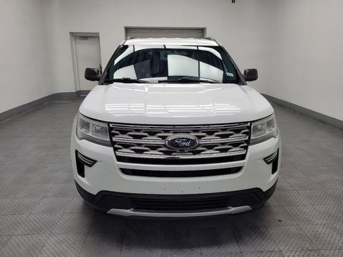 Used 2018 Ford Explorer XLT image 14